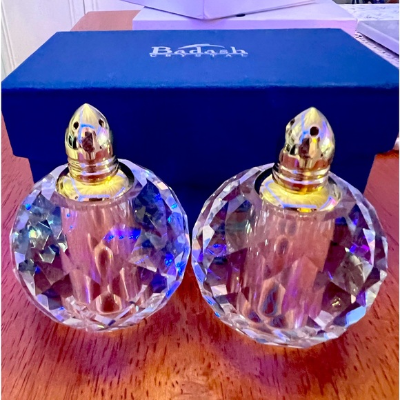 🌺BADASH CRYSTAL SALT AN PEPPER SHAKERS. MAKES A LOVELY GIFT. REAL CRYSTAL🌹 - Picture 3 of 8